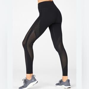 Fabletics SculptKnit® High-Waisted Legging Black Size Large
